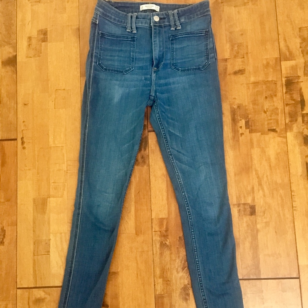 High waisted jeans